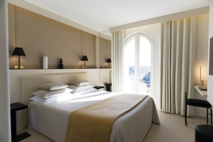 Hotel Genovese