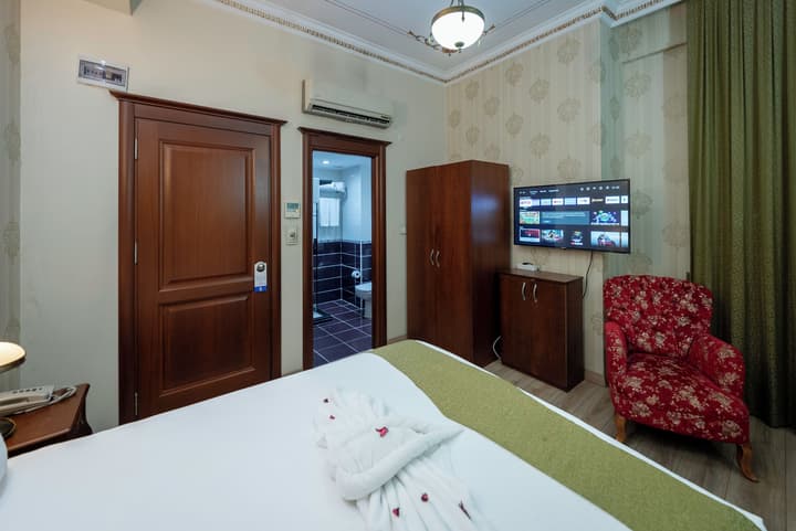 Basileus Hotel