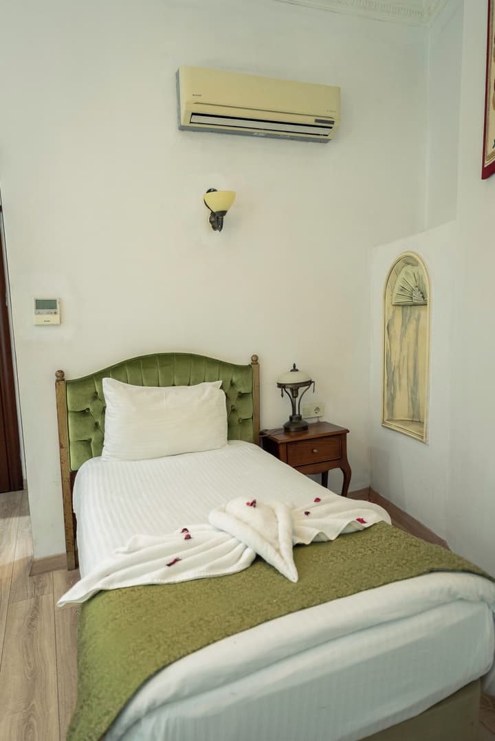 Basileus Hotel