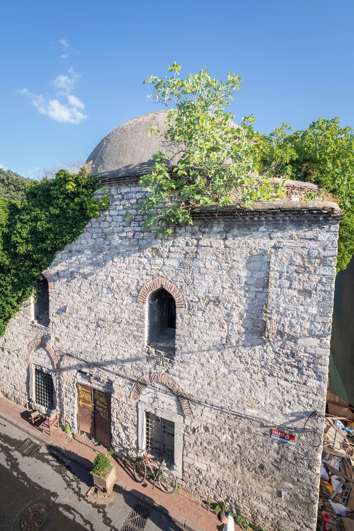 Basileus Hotel