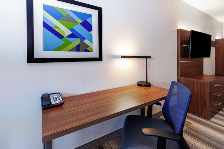 Holiday Inn Express & Suites Del Rio by IHG