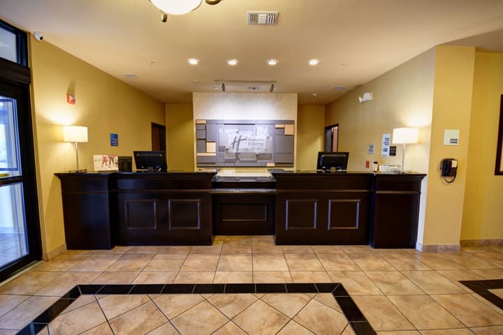 Holiday Inn Express & Suites Del Rio by IHG