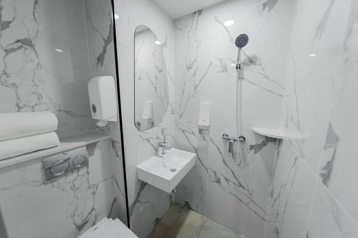 Hotel 81 Palace