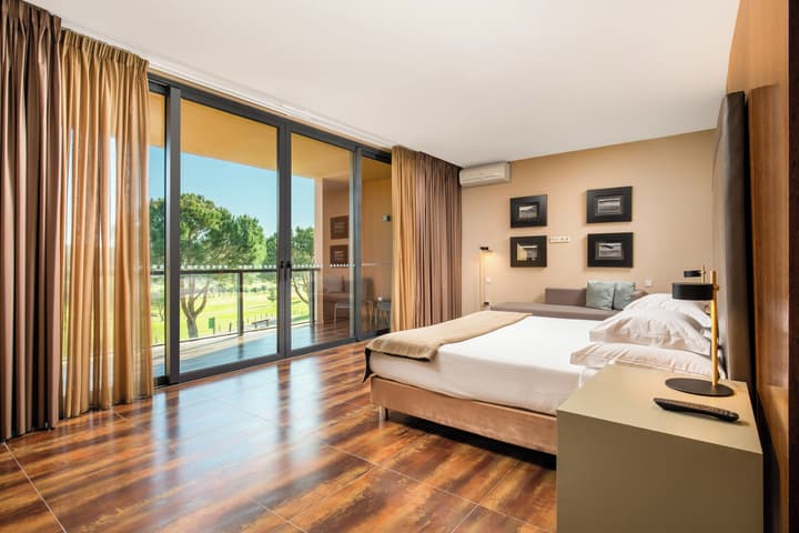 NAU Morgado Golf & Country Club