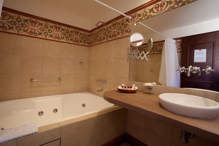 Marques de Tojo Hotel