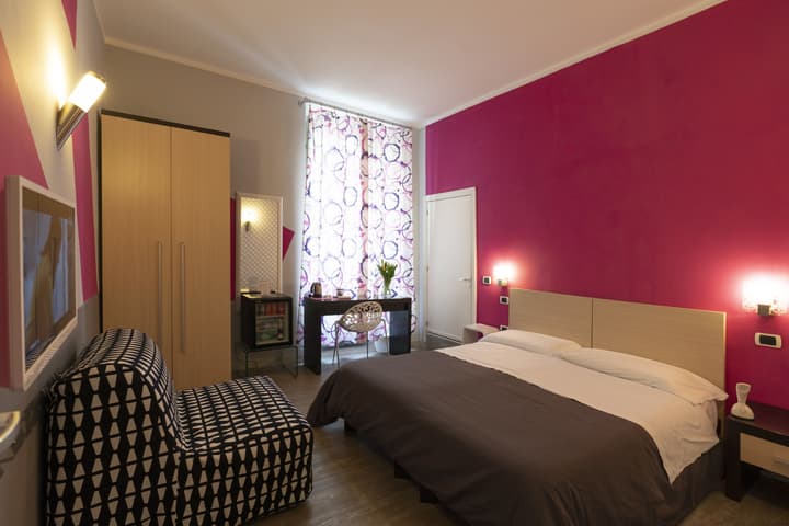 H Rooms Boutique Hotel