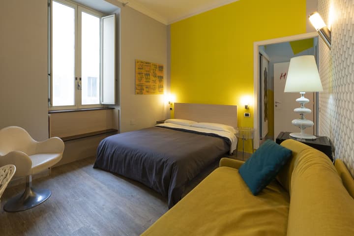H Rooms Boutique Hotel