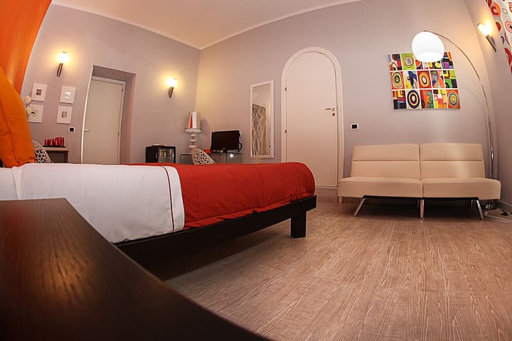 H Rooms Boutique Hotel
