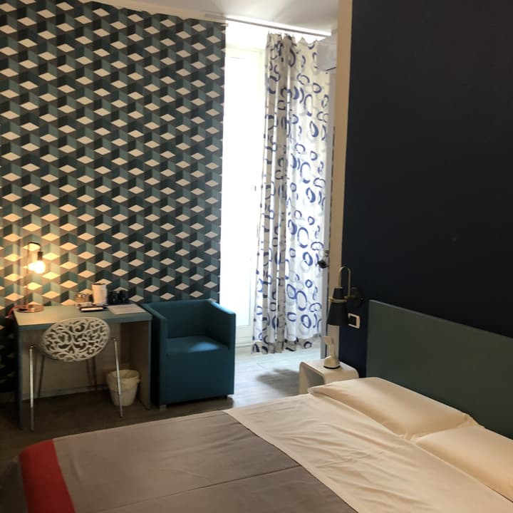 H Rooms Boutique Hotel