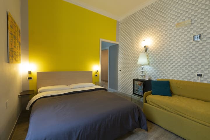 H Rooms Boutique Hotel
