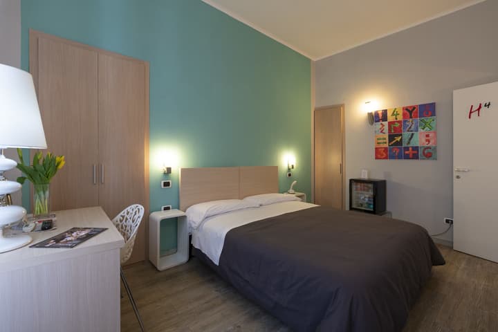 H Rooms Boutique Hotel