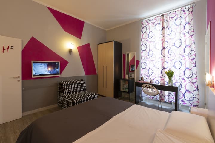 H Rooms Boutique Hotel