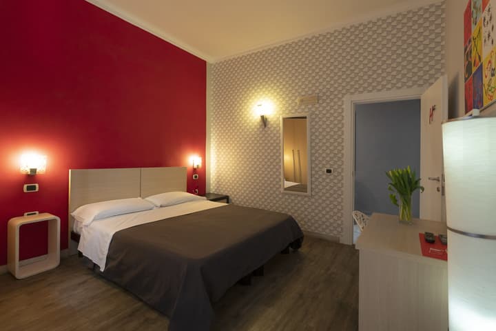 H Rooms Boutique Hotel