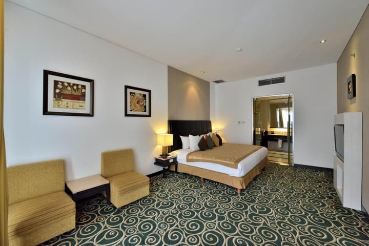 Golden Flower Hotel Bandung