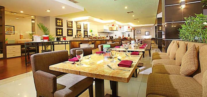 Golden Flower Hotel Bandung
