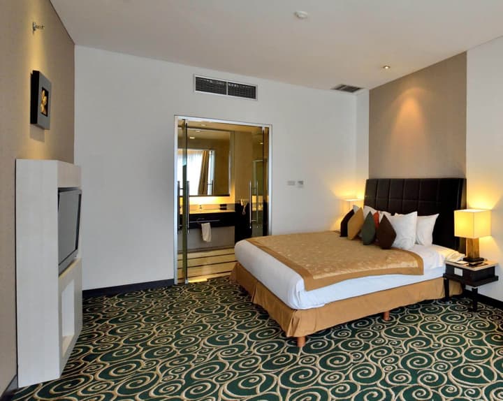 Golden Flower Hotel Bandung