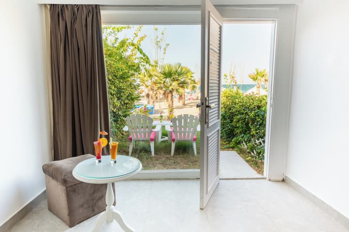 Paradise Inn Beach Resort - Maamoura