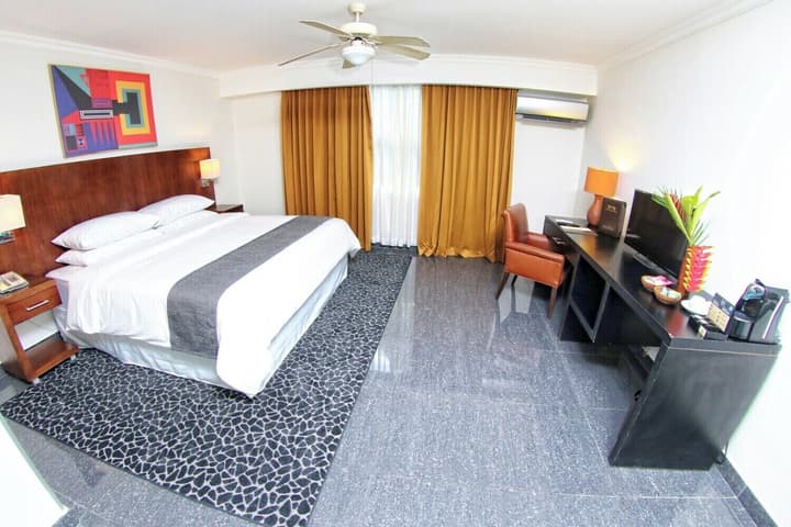 KC Hotel San José