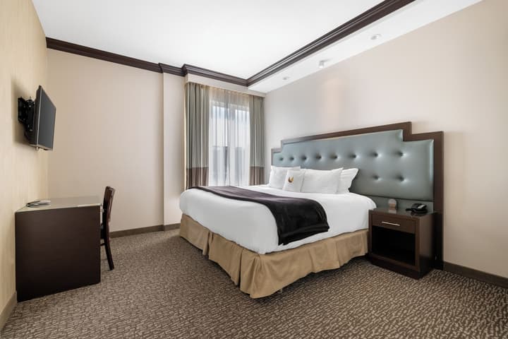 Aura Hotel Brooklyn