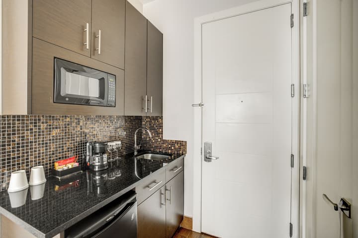 Aura Hotel Brooklyn