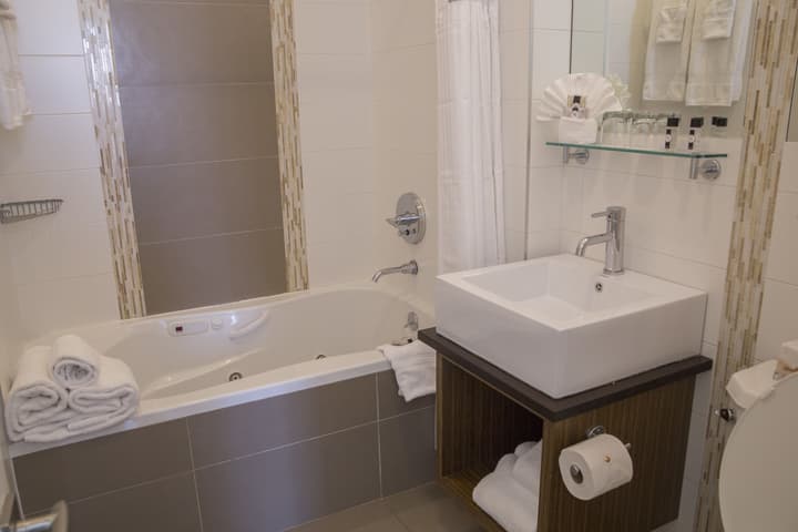 Aura Hotel Brooklyn