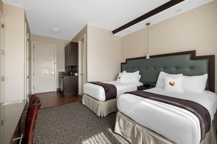 Aura Hotel Brooklyn