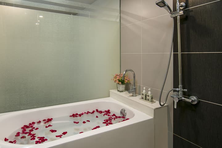 Hanoi Emotion Hotel