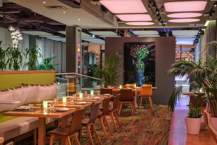 YOTEL New York Times Square, Select by Hilton
