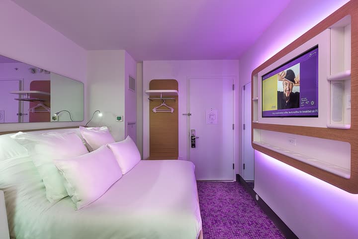 YOTEL New York Times Square, Select by Hilton