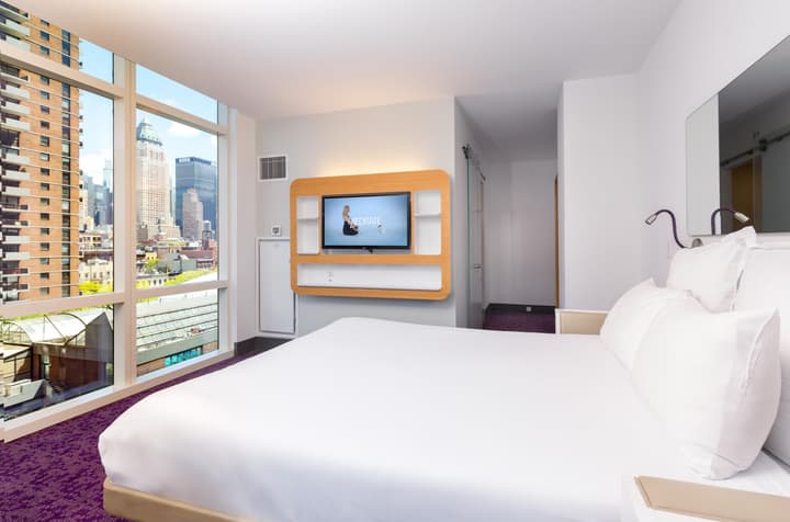 YOTEL New York Times Square, Select by Hilton