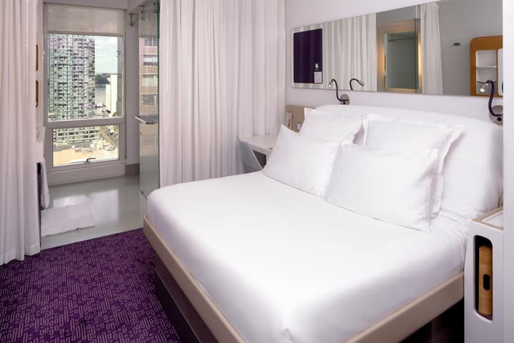YOTEL New York Times Square, Select by Hilton