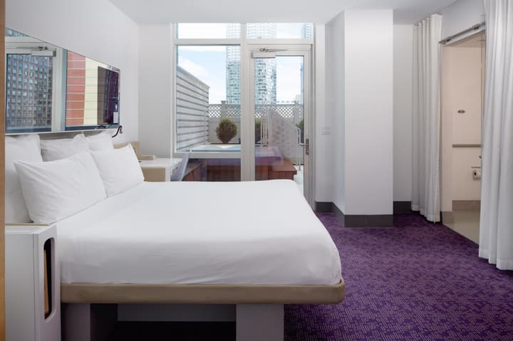YOTEL New York Times Square, Select by Hilton