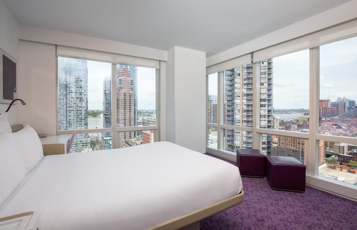 YOTEL New York Times Square, Select by Hilton