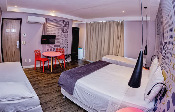 B Hotel