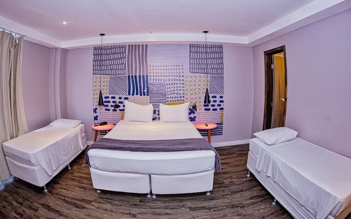 B Hotel