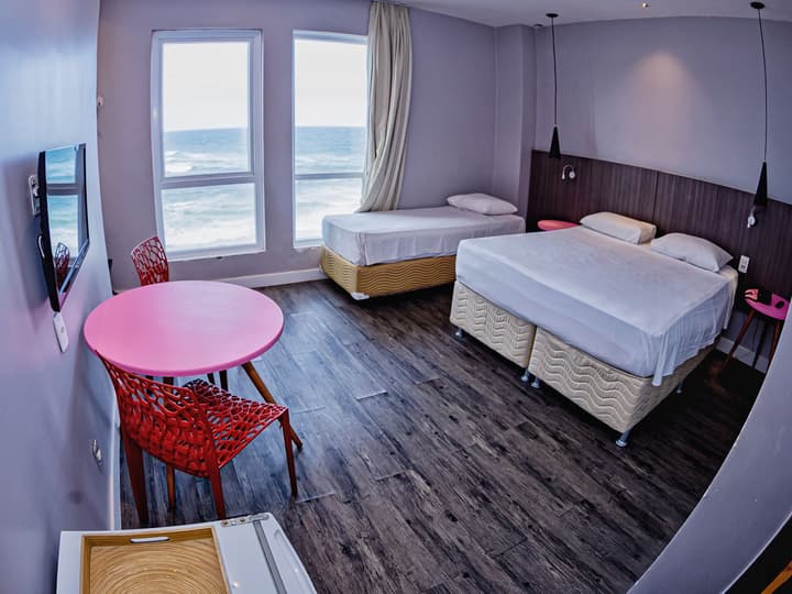 B Hotel