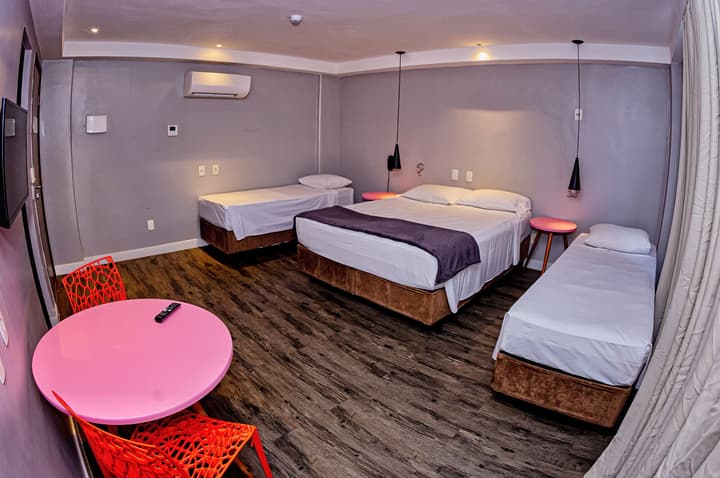 B Hotel
