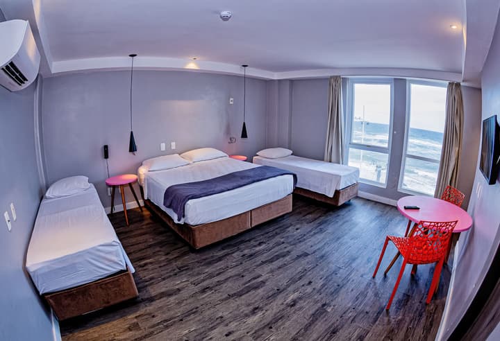 B Hotel