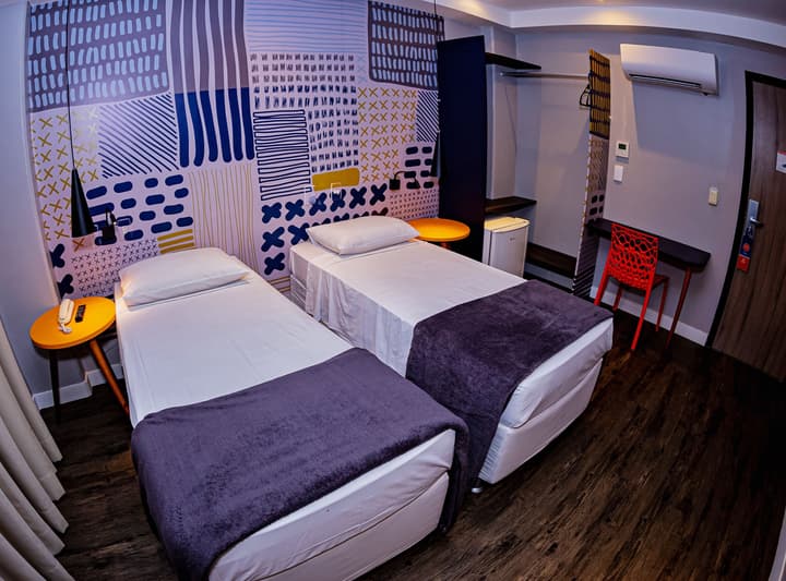 B Hotel