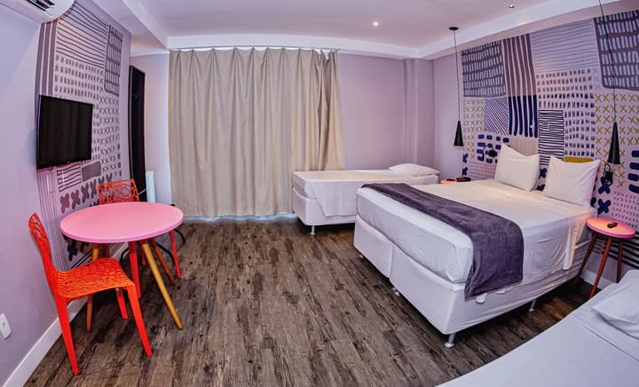 B Hotel