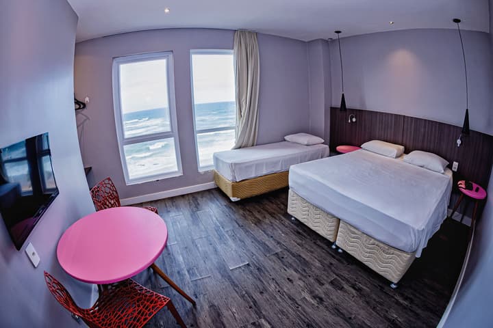 B Hotel