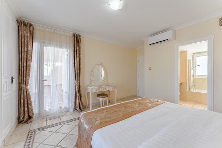 Flamingo Suites Boutique Hotel