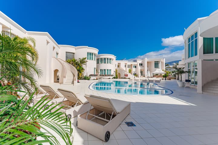 Flamingo Suites Boutique Hotel