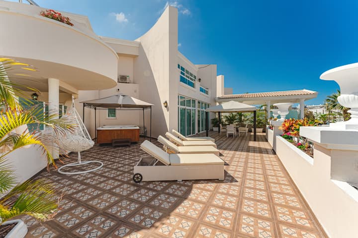 Flamingo Suites Boutique Hotel