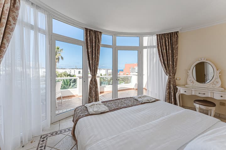 Flamingo Suites Boutique Hotel