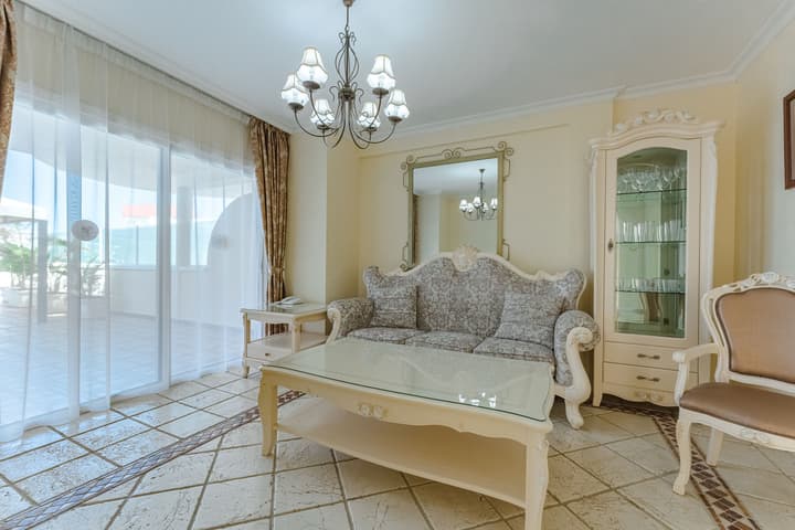 Flamingo Suites Boutique Hotel