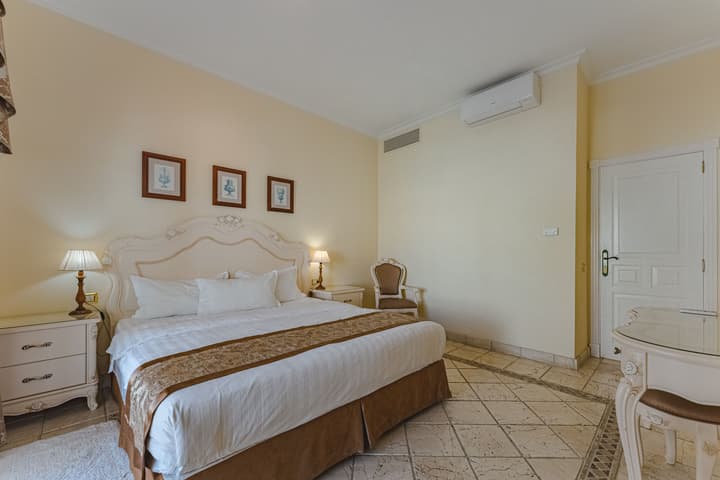 Flamingo Suites Boutique Hotel