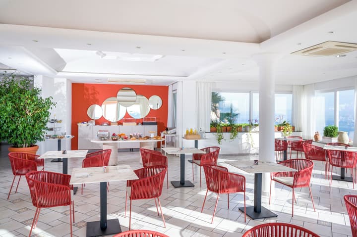 Hotel Villa Ireos