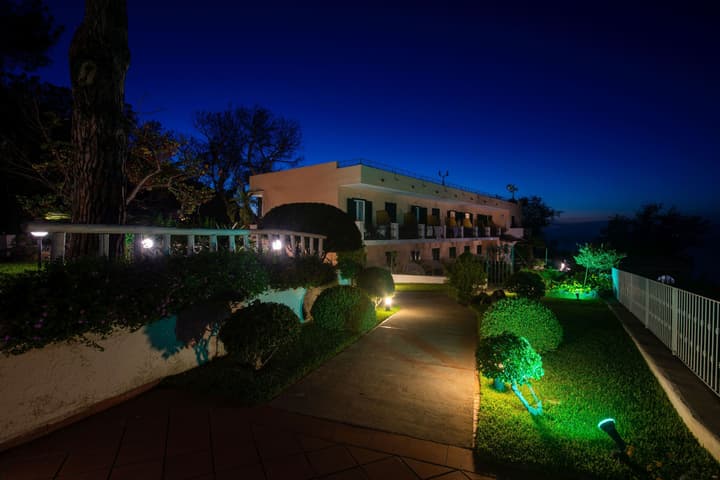 Hotel Villa Ireos