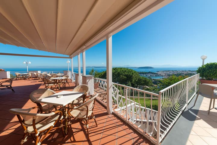 Hotel Villa Ireos